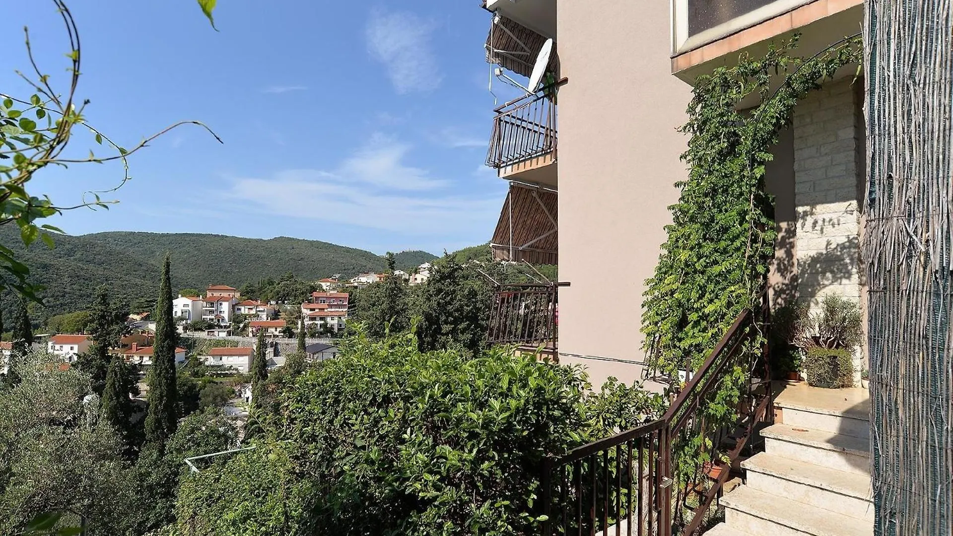 Ferienwohnung Fuer 4 Personen Ca 55 Qm In Rabac, Istrien Bucht Von Rabac contacts
